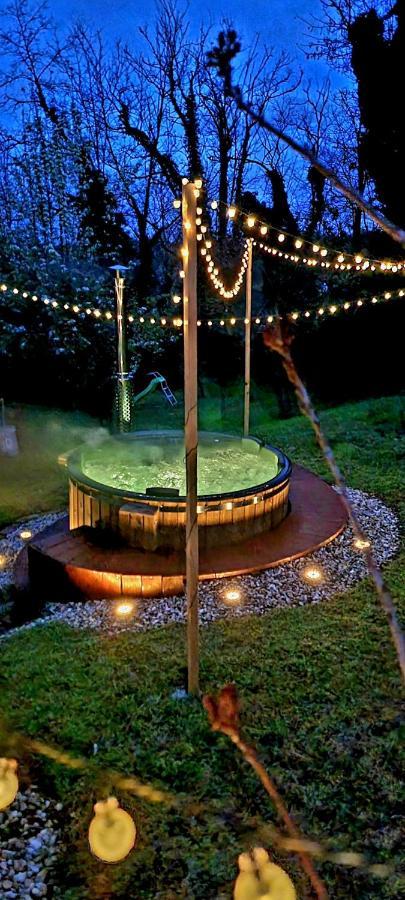 Kuca Za Odmor Malia Sa Spa Hot Tub Jacuzzijem - Nice And Cozy - Free Tickets To All City Attractions Thurdevac Экстерьер фото